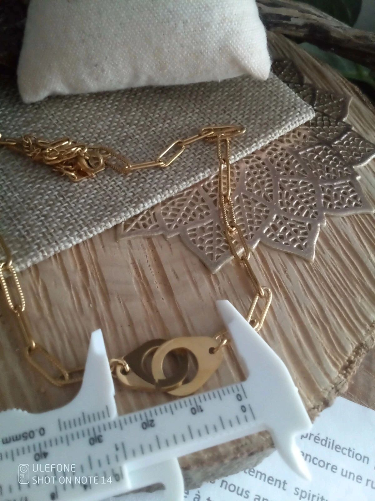Colar com algemas douradas – photo 2